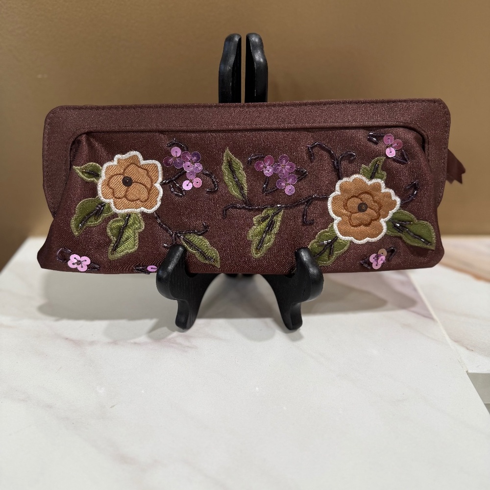 Beaded Floral evening bag,‎ Zipper closure, Brown with Green lining